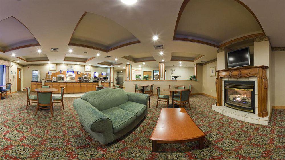 Holiday Inn Express Great Barrington By Ihg Exterior foto