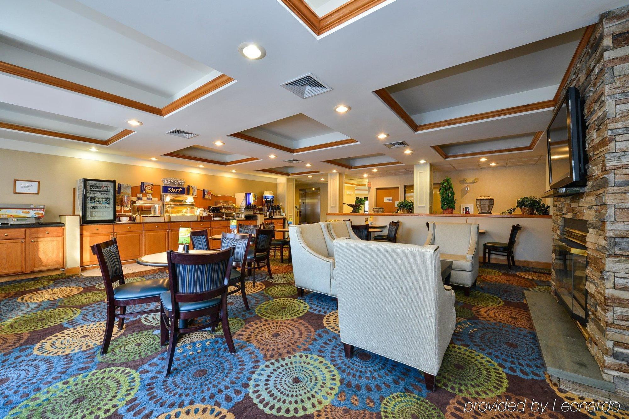 Holiday Inn Express Great Barrington By Ihg Exterior foto